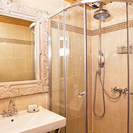 فندق دو فينيس باريس