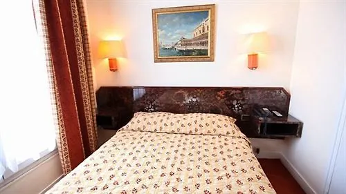 Отель De Venise 2*