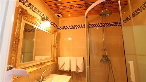 ドゥ ヴェニス パリ