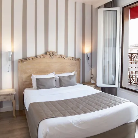 Hotel De Venise 2*