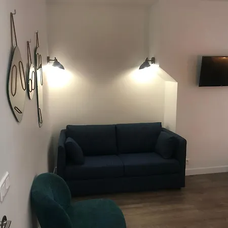 מלון De Venise 2*